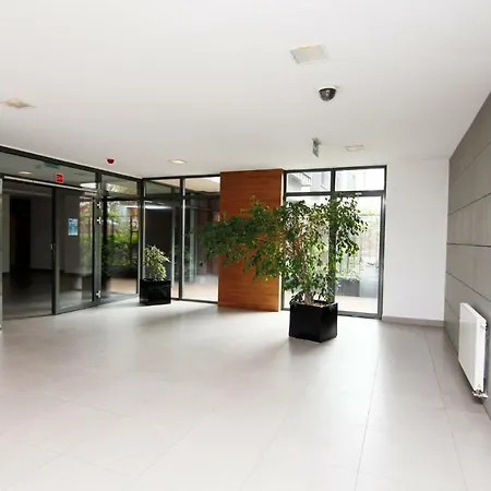 Daire Walonska 7 - With Garden