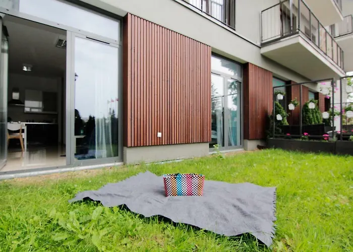 Walonska 7 - With Garden * فروتسواف